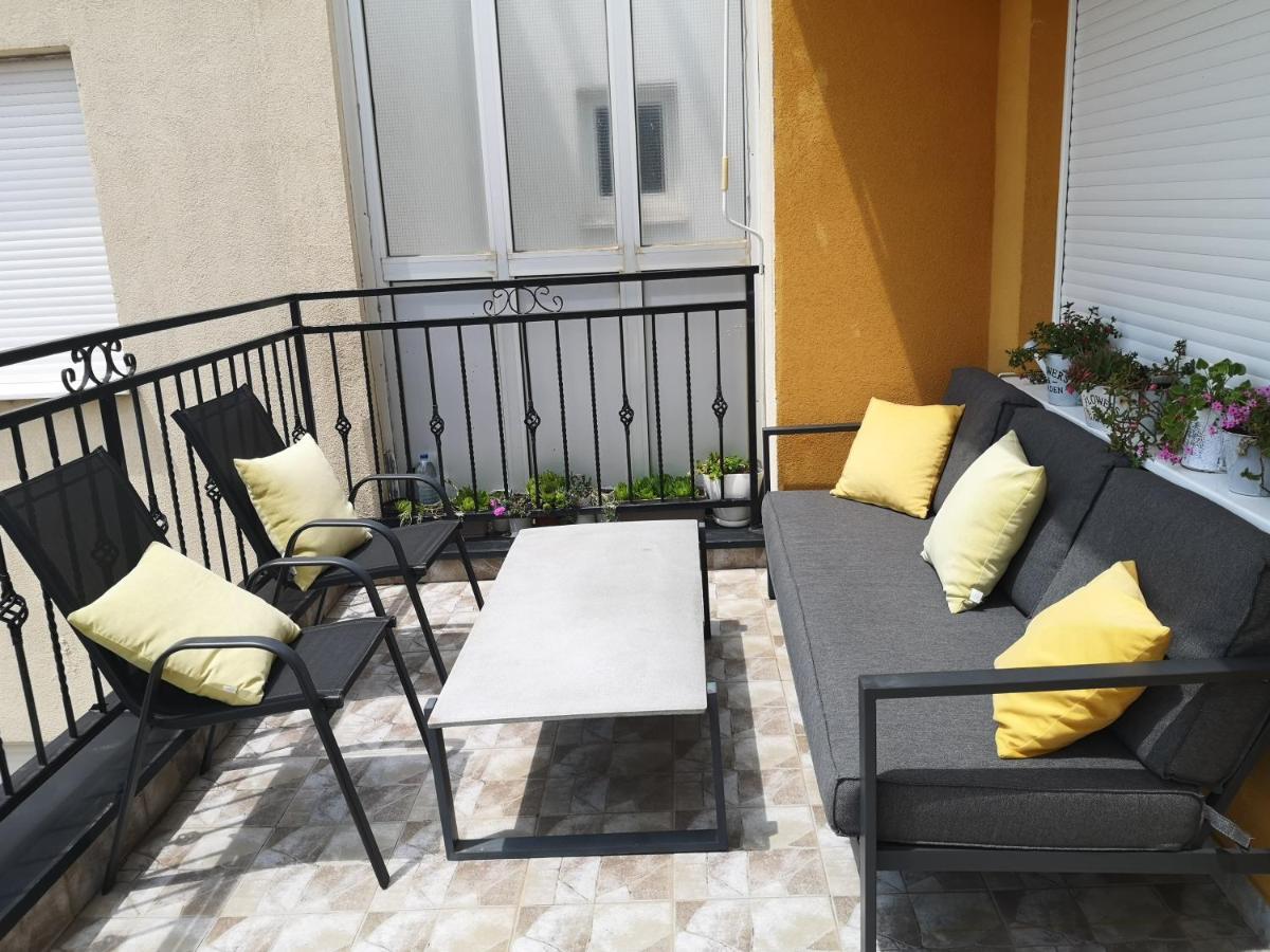 Bella Vista Apartment Требине Екстериор снимка