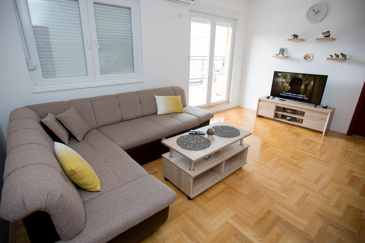 Bella Vista Apartment Требине Екстериор снимка
